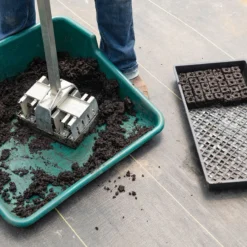 Stand-up 35 Soil Blocker -Garden Care Shop 07465 02 standup35soilblock